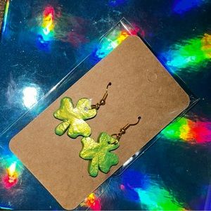 clover earrings
